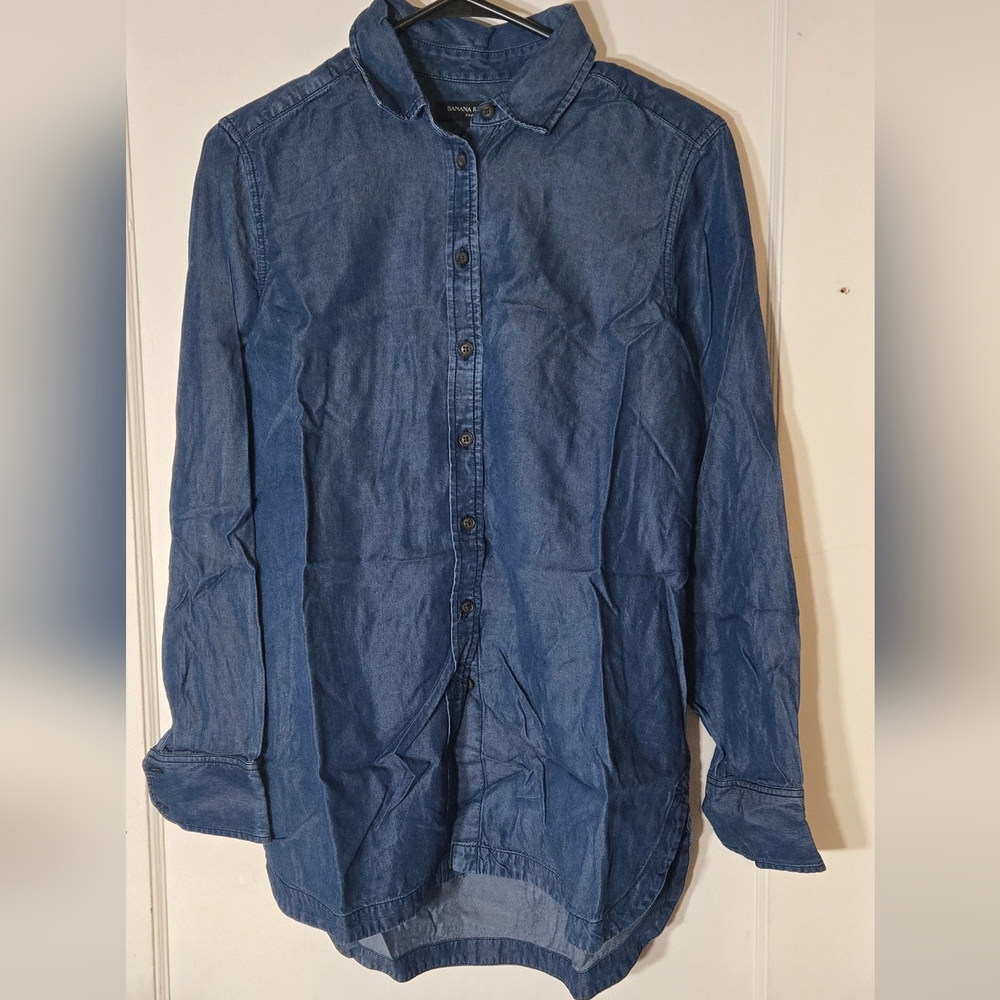 Banana Republic Womens Button Down Shirt 100% Lyocell Small